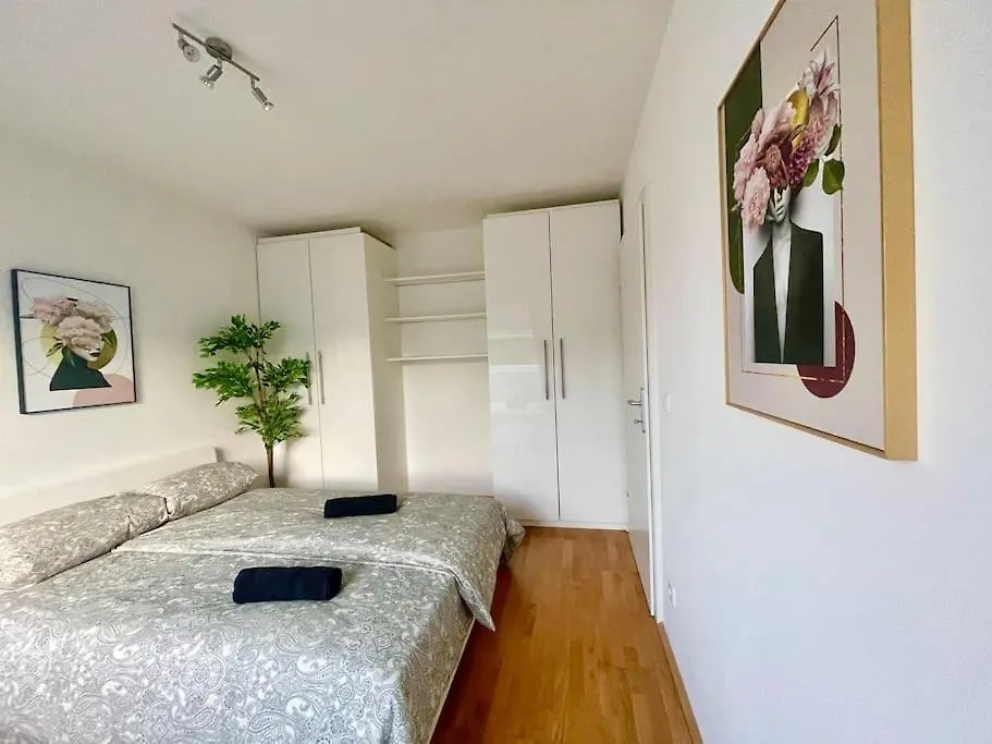 Premium 90 M2 Rooftop - Free Parking Apartment Vienna